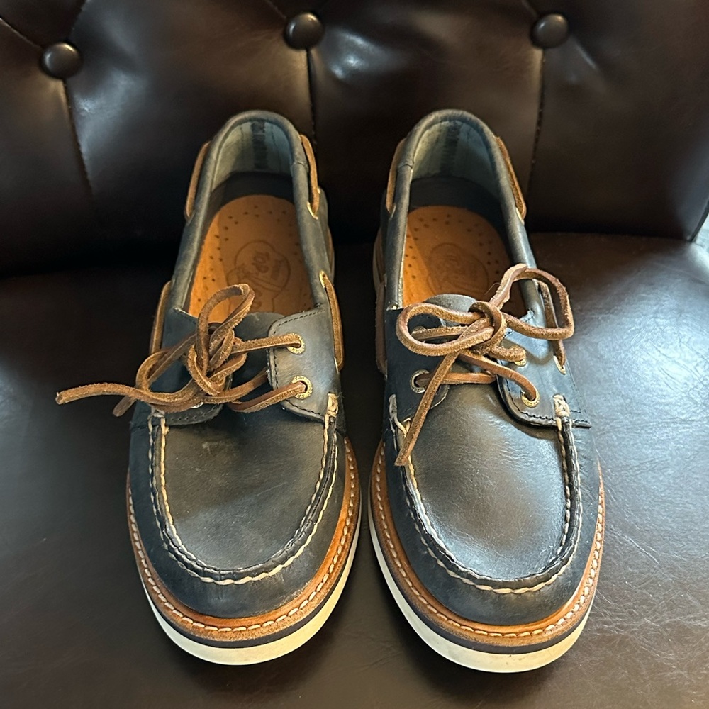 Sperry Topsider Boat Shoes - Navy (Women’s Size 7)